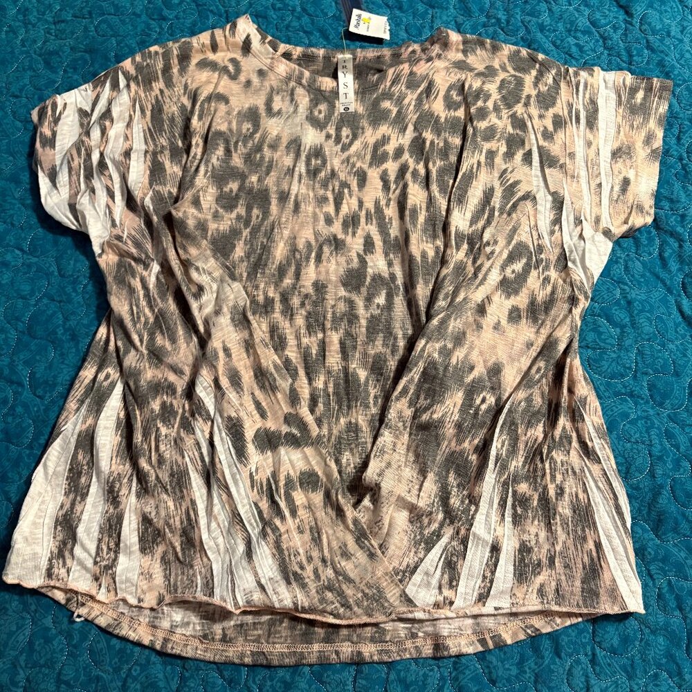 Tryst Pink and Gray Cheetah Print Wrap Top Size XL. NWT
